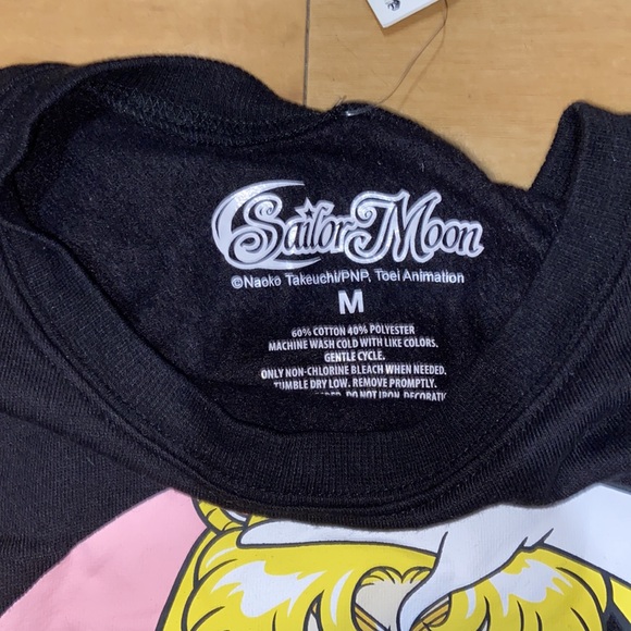 NWT WMNS SZ MED SAILOR MOON LONG SLEEVE SUPER SOFT BLACK PULL OVER SWEATER - Picture 3 of 5